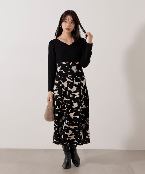 ジャガードフラワーニットワンピース｜プロポーションボディ