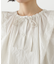 タックショルダーブラウス