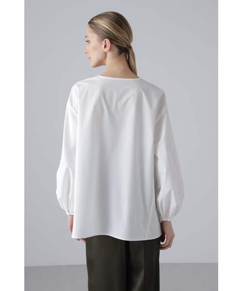 ◇ファンクショナルストレッチタックフレアブラウス｜アドーアの通販