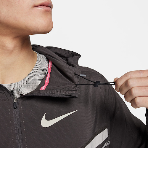 新品 Mサイズ　ナイキ　NIKE レペル UV ウインドランナージャケット ナイキ（NIKE）レペル ウィンドランナー EKIDEN UV ランニング