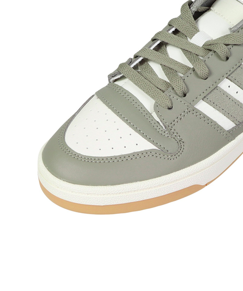 アディダス（adidas）スニーカー ブレイクスタート シルバー