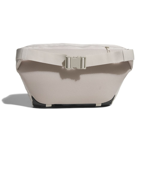 アディダス（adidas）クロスボディ ユーティリティ バッグ ベージュ