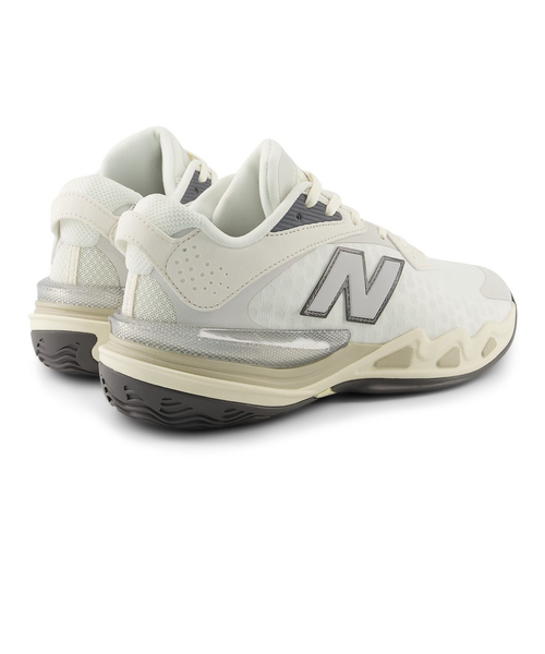 ニューバランス（new balance）バスケットシューズ バッシュ FuelCell