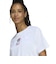 アディダス（adidas）ミニ刺しゅうグラフィック半袖Tシャツ CA608-KA5090