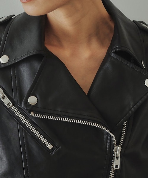 自由区【大草直子さん　着用】クリーム　ラムレザー ジャケット（美品） 大草直子さんコラボ】ショート丈ライダースジャケット｜オペーク