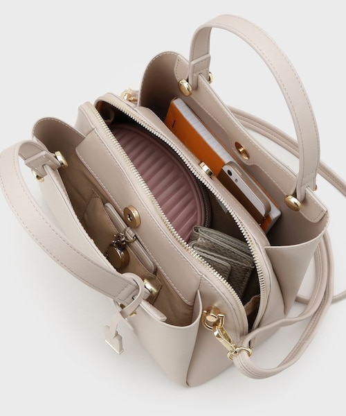 新品未使用❣️タグ付き　BEAMS SERPUI パーティーバッグ　2WAY ロゴプレート付き キルティング2WAYショルダーバッグ