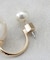 バックキャッチフェイクパールピアス