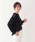 さりげない凹凸感で表情豊か。ロールネックニット