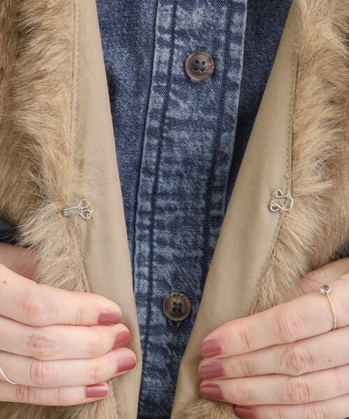 FILA♡【美品❣️】ふわふわフェイクファーのフーディベストＬ ふわふわフェイクファーベスト｜シューラルーの通販｜&mall