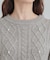 フェイクパールで上品見え ケーブルパール調ニット
