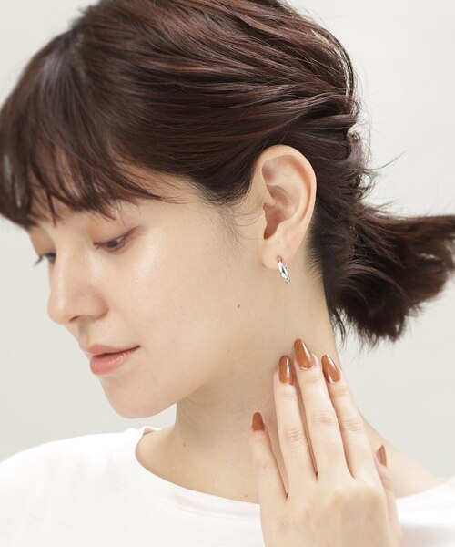 PAS TIERRA WG10Kチェーンピアス つけていることを忘れるくらい、 素肌に馴染むスキンジュエリー