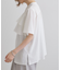 甘さを抑えた大人のラッフルフリルブラウス