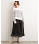 甘さを抑えて、品よく華やぐ　メッシュフロッキードットスカート