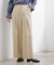 シンプルを品よく格上げ　サイドビットワイドパンツ
