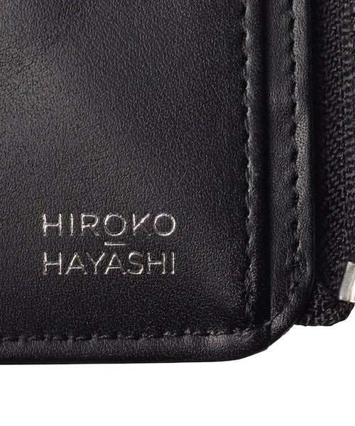 OSSO VIVO（オッソ ヴィーヴォ）ファスナー式二つ折り財布