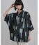 【今、売れています。】アブストラクトドルマンとろみシャツ/さらっとタッチ/ドレープ/美シルエット/総柄シャツ/モード