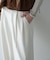 ホワイトタックパンツ