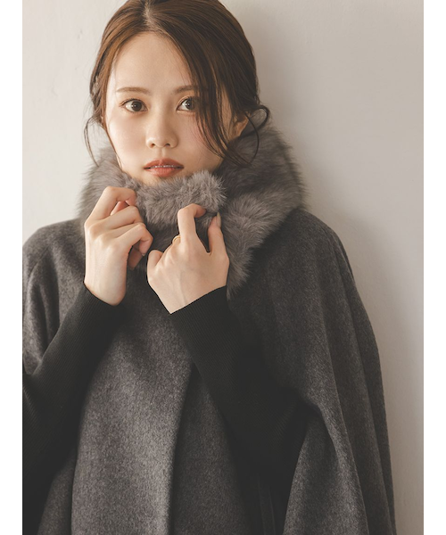 snidel ショートケープコート　今季人気完売品　グレー ショートケープコート｜スナイデルの通販｜&mall（アンドモール