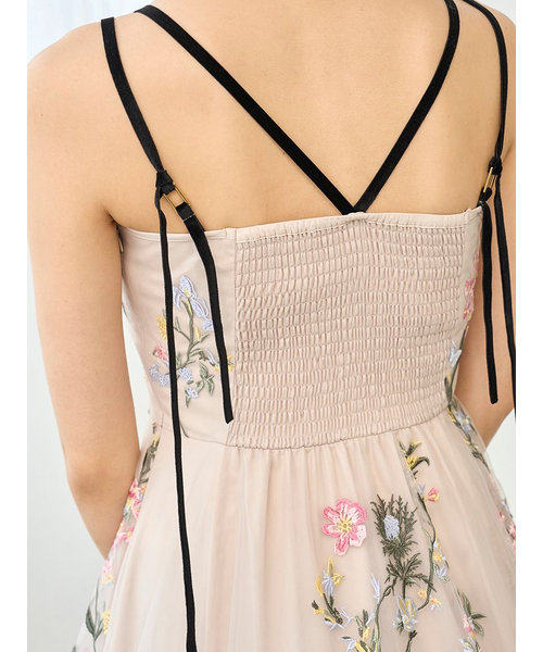 エンブロイダリーチュールドレス【カンヘウォン着用】｜スナイデルの