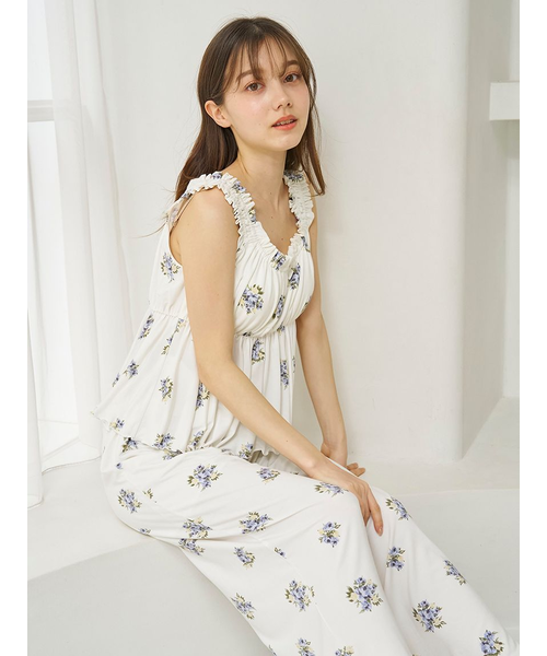 ジェラートピケ　花柄カップインフリルタンクトップ✖️ロングパンツ　新品未開封 ジェラートピケ gelato pique 花柄カップインフリルタンクトップ