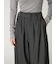 デザインタックワイドラインパンツ
