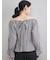 ペプラムシルエットオフショルブラウス