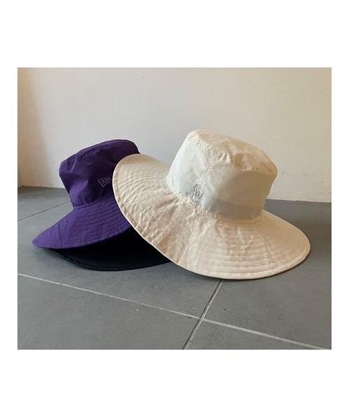 【美品】NEW ERA®×emmi ewcアドベンチャーハット emmi atelier】【emmi|NEW ERA?】ewcアドベンチャーハット｜エミ
