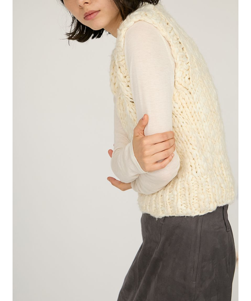 ウールミックスハンドニットベスト｜エミの通販｜&mall（アンドモール