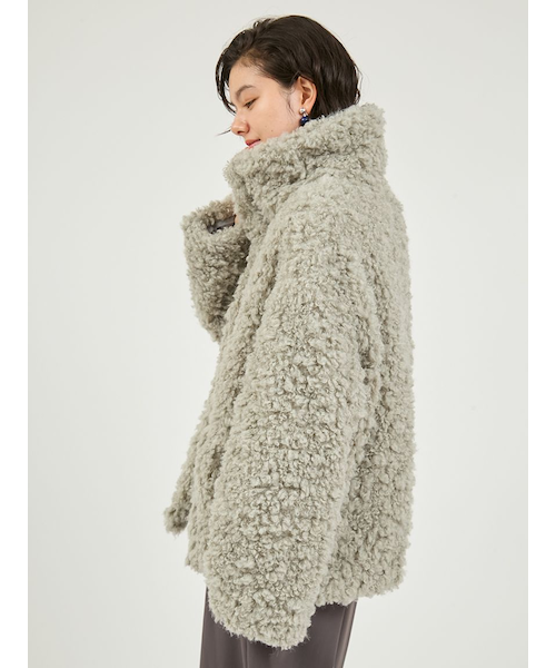 ボリュームボアコート｜エミの通販｜&mall（アンドモール）三井