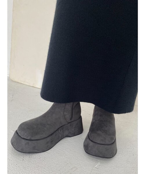 ローヒールフィットロングブーツ｜エモダの通販｜&mall（アンドモール