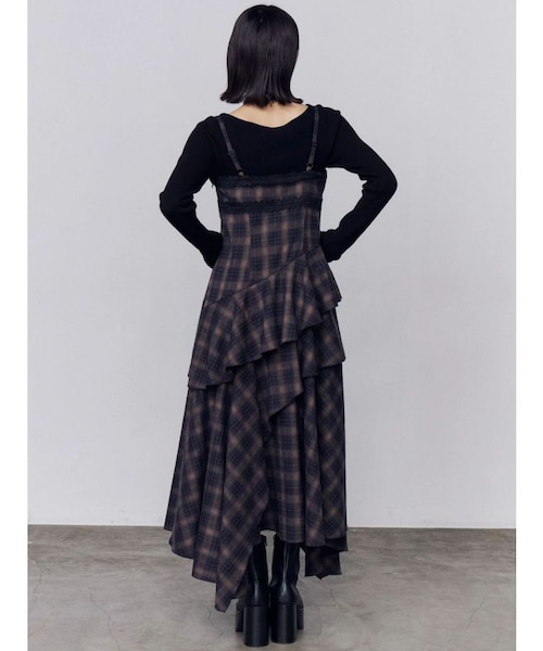 アシンメトリーフリルマキシワンピース｜エモダの通販｜&mall（アンド