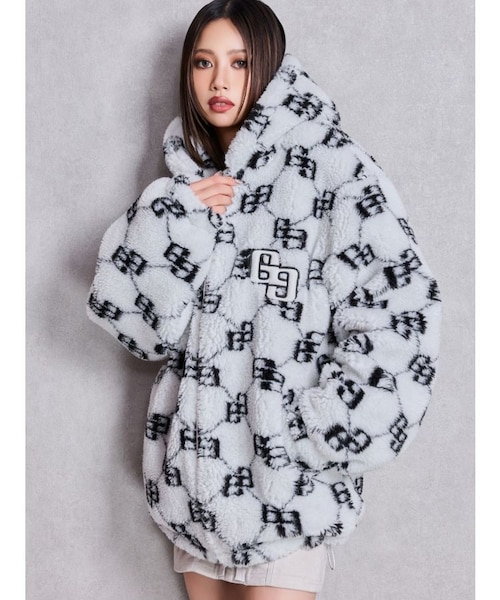 ぶたさんウールジャケット　総柄ぶたさん　裏地も総柄♪おしゃれなぶたさん　グレー GGラメボアBIGブルゾン｜ジェイダの通販｜&mall（アンドモール）三井