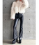 【TINY】フェイクレザーフレアパンツ
