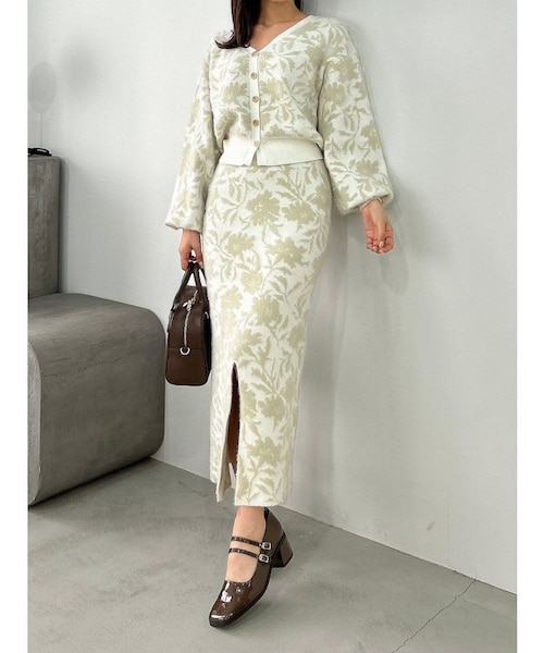 シャギーフラワーIラインスカート｜ダズリンの通販｜&mall