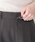 illi　ワンタックセンタープレスパンツ