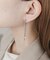パールラインストーンピアス