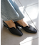 Vカットローヒールパンプス