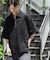 『ユニセックス』ダンボールポンチハーフジップショートスリーブTシャツ