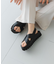 フットベッドクロスサンダル