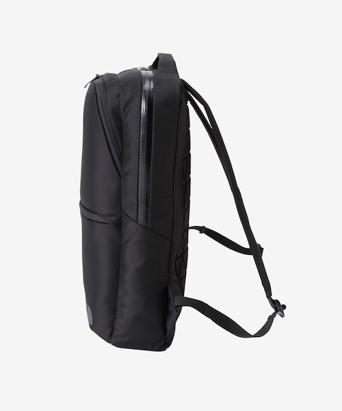 THE NORTH FACE Shuttle Daypack Slim｜アーバンリサーチの通販｜&mall
