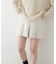 タックショートパンツ