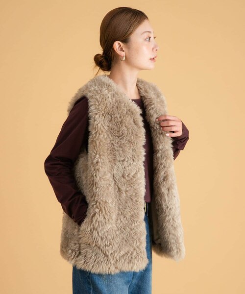 アーバンリサーチ ECOPEL カーリー ファー ベスト アイボリー ECOPELカーリーファーベスト（ベスト）｜URBAN RESEARCH