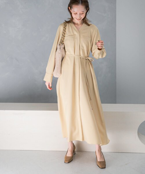 ポケットデザインVネックワンピース｜アーバンリサーチの通販｜&mall