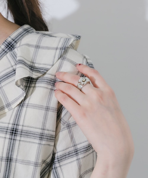 ニュアンスメタルフラワーリング｜アーバンリサーチの通販｜&mall