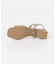パデッドストラップサンダル