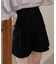 タックハーフパンツ