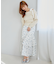 ビジューオフショルニット