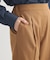 テーパードパンツ