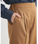 テーパードパンツ
