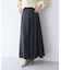 サテンフレアスカート